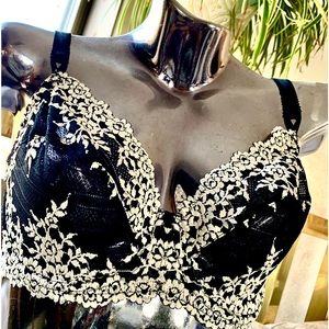 NWT Wacoal French Lace Bra 34DD (USA/UK)